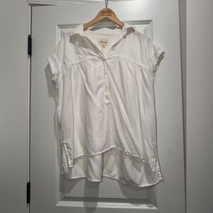 American Eagle Women’s Flowy White Denim Blouse Oversized‎ Medium Short Sleeve